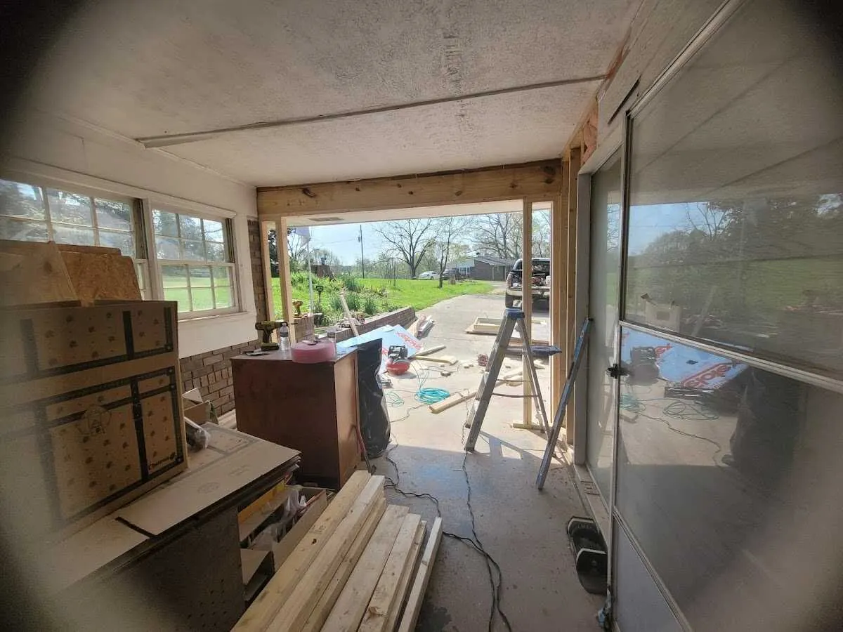 Air movers and dehumidifier for Drying & Dehumidification in Augusta